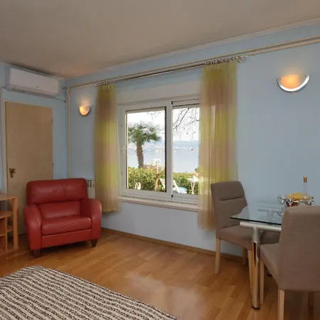 Neda Apartment *