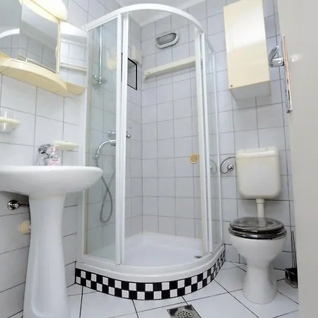 Neda Apartment